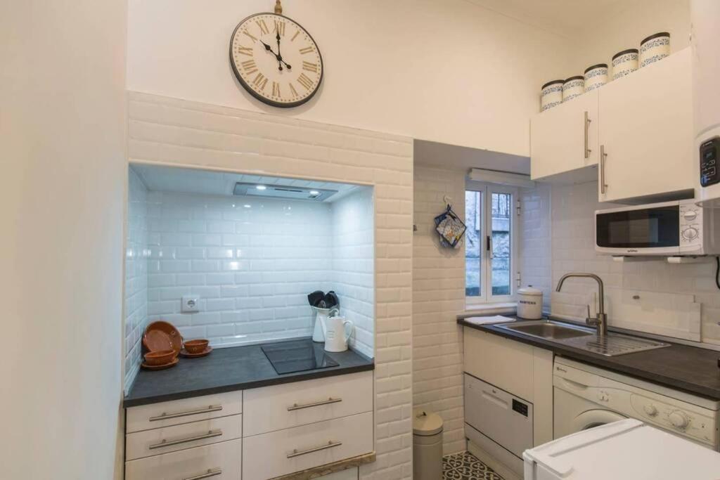 Apartment To Be Mouraria Lissabon
